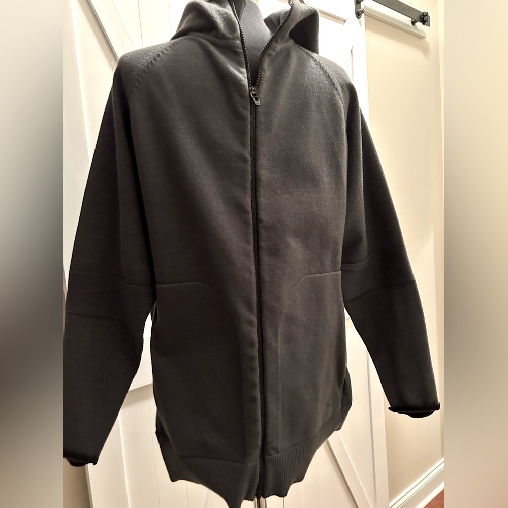 Oakley Men’s Full Zip Hooded Sweater medium